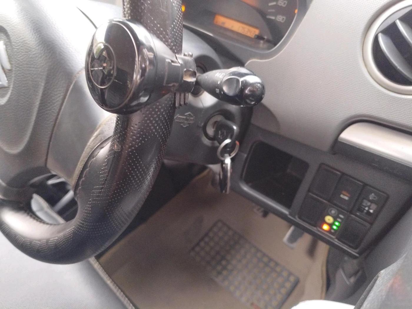 2011 Maruti Wagon R 1.0 LXI CNG, CNG, Manual, 1,75,343 km, interior
