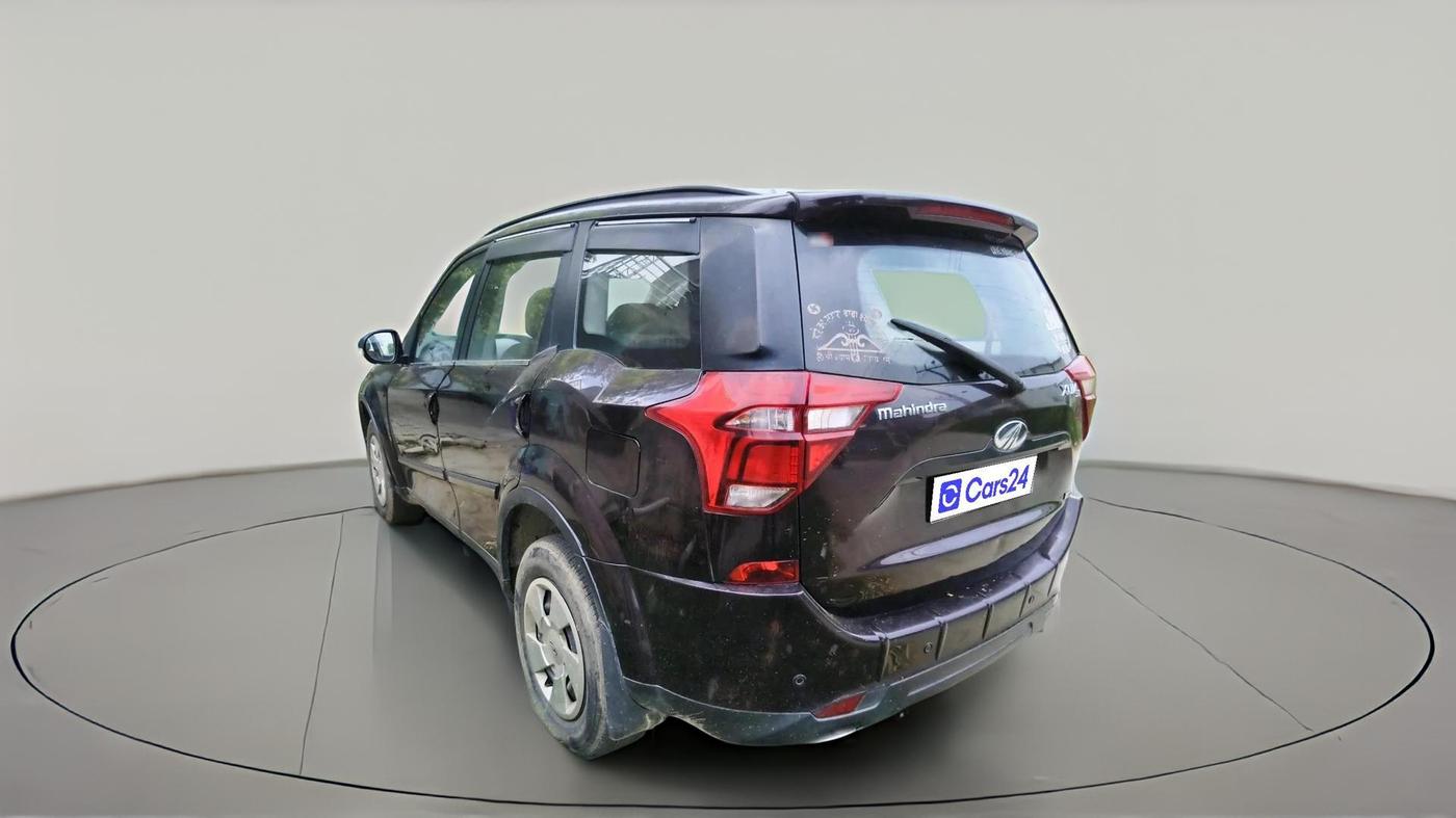 2018 Mahindra XUV500 W7, Diesel, Manual, 61,490 km, exterior