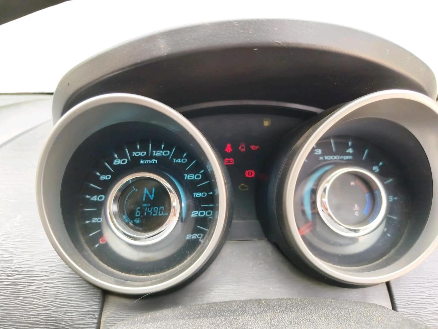 2018 Mahindra XUV500 W7, Diesel, Manual, 61,490 km, interior