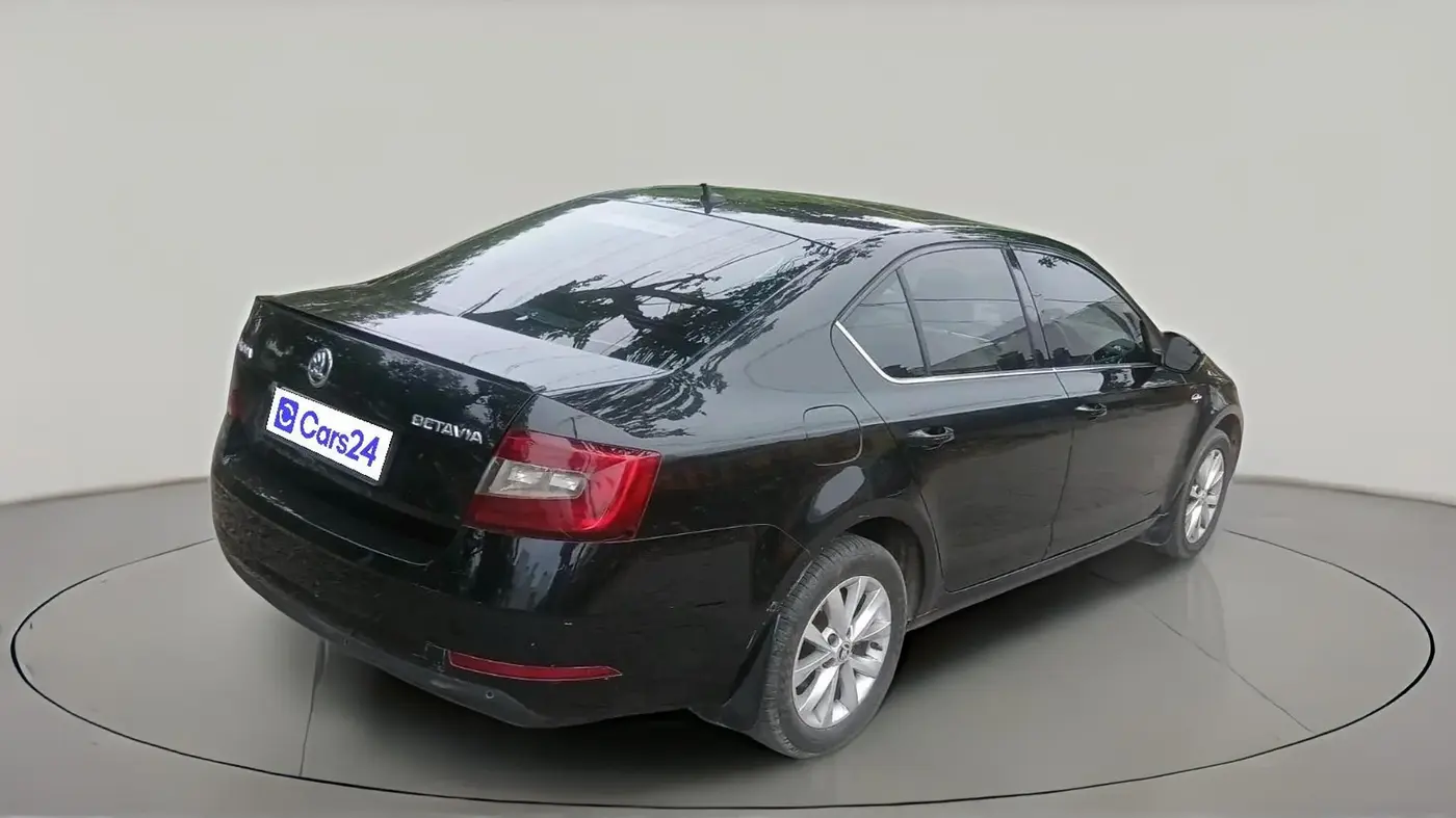 2018 Skoda Octavia L&K 1.8 TSI AT, Petrol, Automatic, 1,14,216 km, exterior