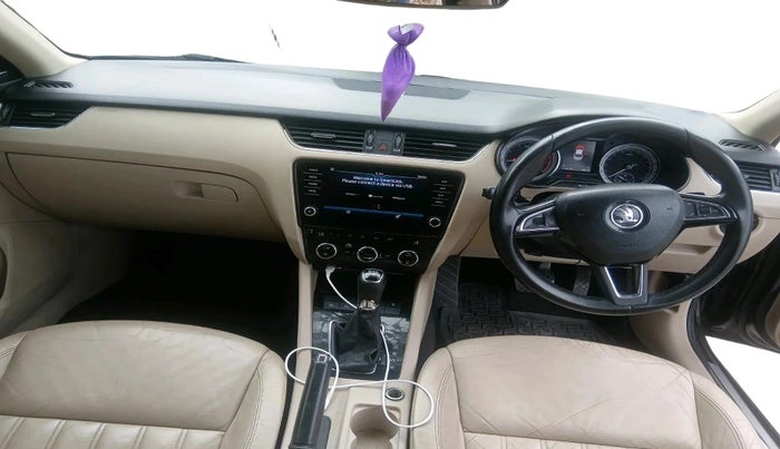 2018 Skoda Octavia L&K 1.8 TSI AT, Petrol, Automatic, 1,14,216 km, interior