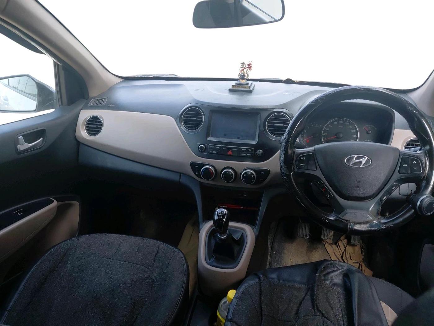 2017 Hyundai Grand i10 SPORTZ (O) 1.2 U2 CRDI, Diesel, Manual, 85,643 km, interior
