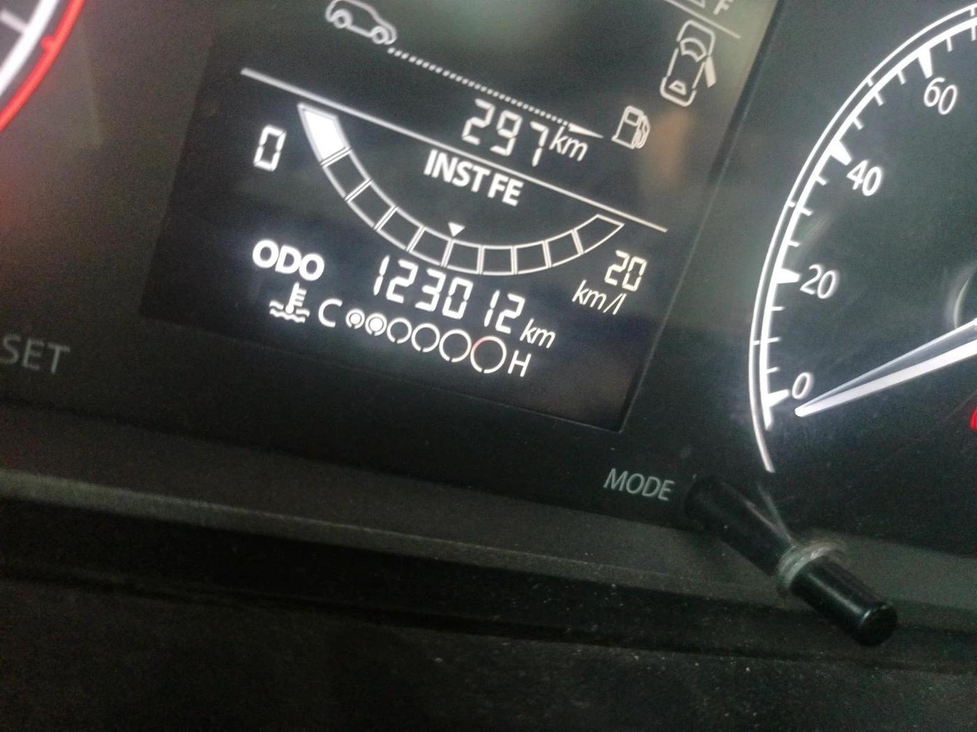 2019 Tata Harrier XT 2.0L KRYOTEC, Diesel, Manual, 1,23,012 km, interior