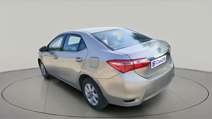 2015 Toyota Corolla Altis G PETROL, CNG, Manual, 2,40,042 km, exterior