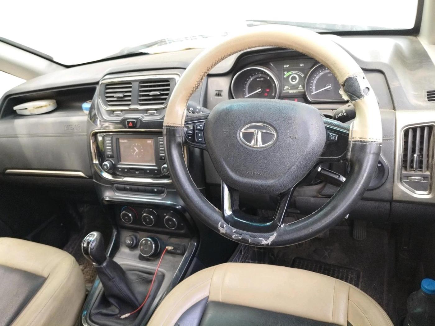 2018 Tata Hexa XM 4X2 7 STR, Diesel, Manual, 1,01,510 km, interior