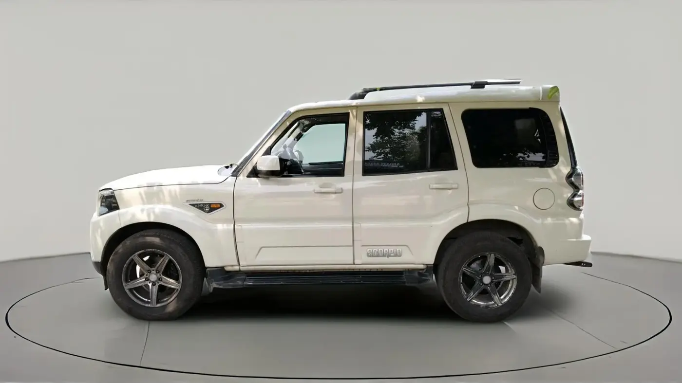 2016 Mahindra Scorpio S6 PLUS 1.99, Diesel, Manual, 53,540 km, exterior
