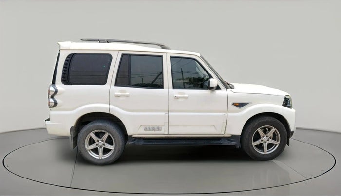 2016 Mahindra Scorpio S6 PLUS 1.99, Diesel, Manual, 53,540 km, exterior