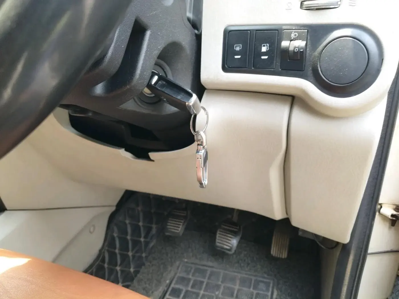 2016 Mahindra Scorpio S6 PLUS 1.99, Diesel, Manual, 53,540 km, interior
