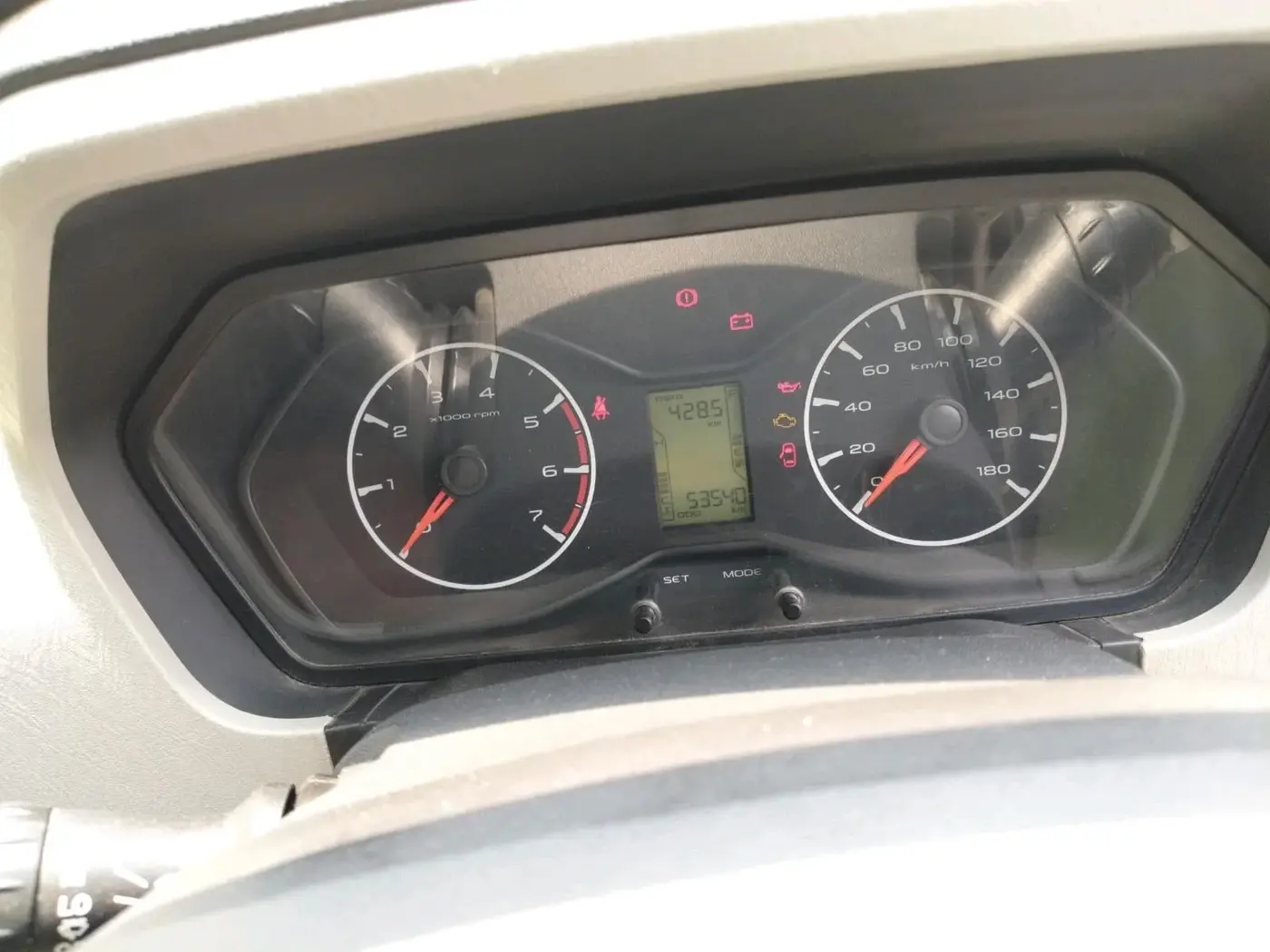 2016 Mahindra Scorpio S6 PLUS 1.99, Diesel, Manual, 53,540 km, interior