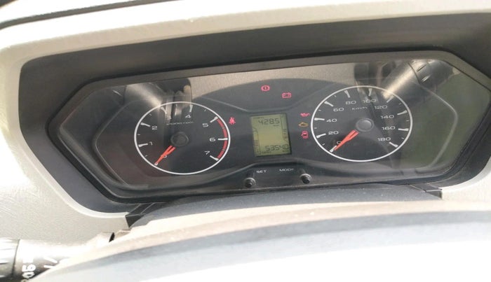 2016 Mahindra Scorpio S6 PLUS 1.99, Diesel, Manual, 53,540 km, interior