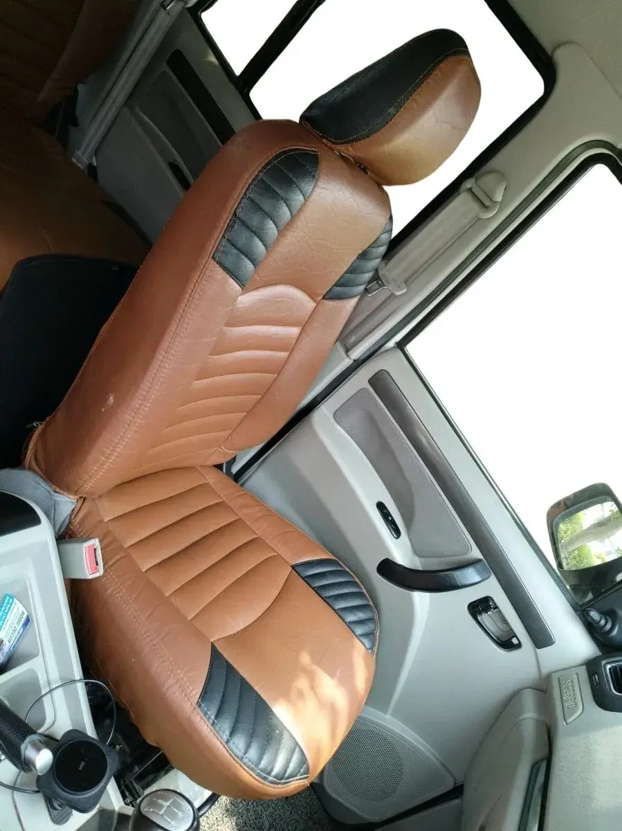 2016 Mahindra Scorpio S6 PLUS 1.99, Diesel, Manual, 53,540 km, interior