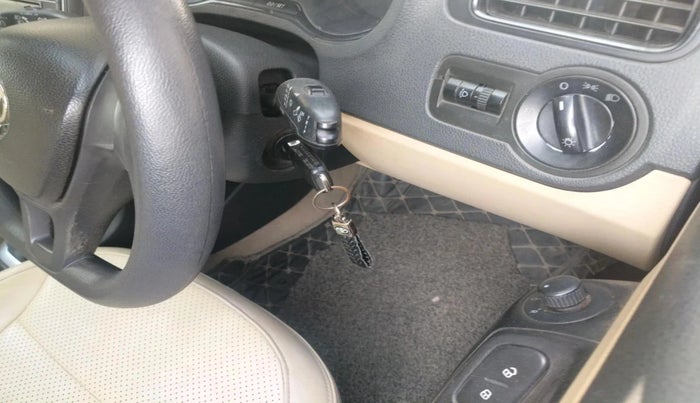 2017 Volkswagen Ameo COMFORTLINE 1.5 AT, Diesel, Automatic, 1,19,850 km, interior