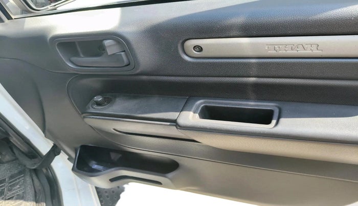 2023 Mahindra Thar LX D HT 2WD MT, Diesel, Manual, 37,787 km, interior