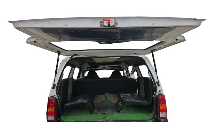 2017 Maruti Eeco 5 STR WITH A/C+HTR CNG, CNG, Manual, 3,66,907 km, exterior