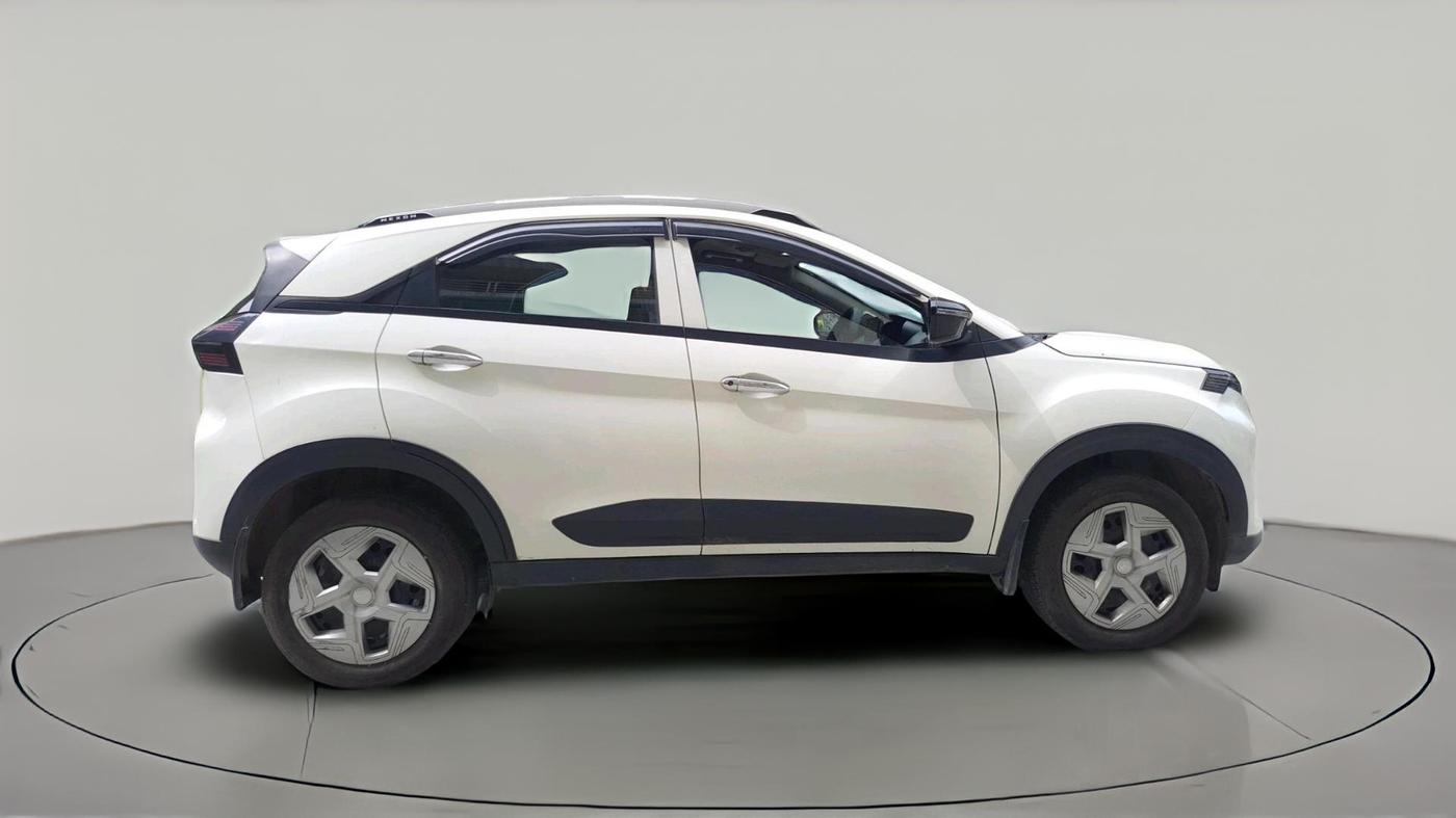 2025 Tata NEXON Smart Plus 1.2 iCNG, CNG, Manual, 21,382 km, exterior
