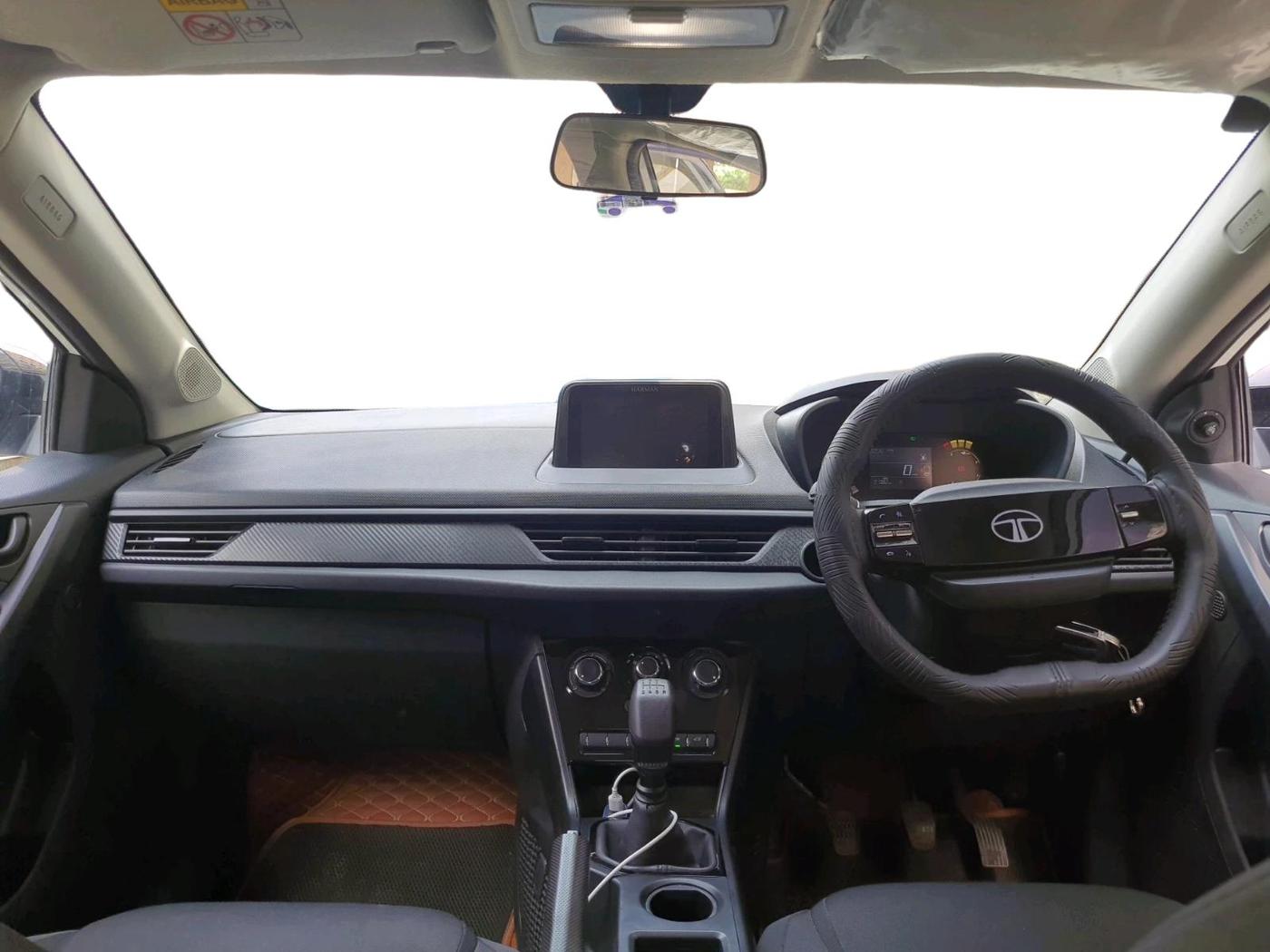 2025 Tata NEXON Smart Plus 1.2 iCNG, CNG, Manual, 21,382 km, interior