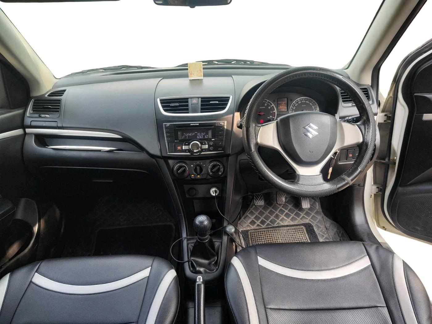 2014 Maruti Swift VXI, Petrol, Manual, 95,347 km, interior