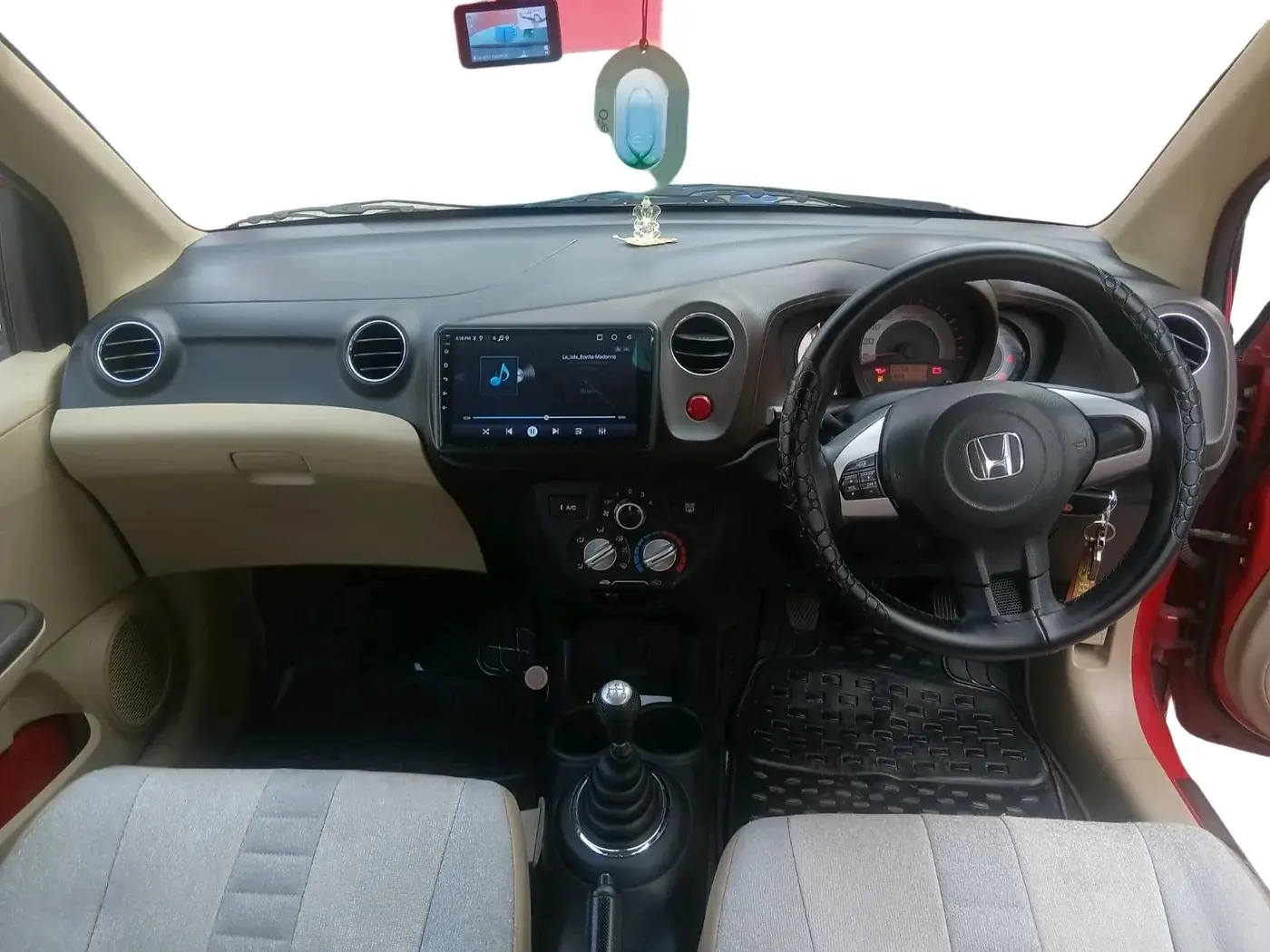 2013 Honda Brio S MT, Petrol, Manual, 65,653 km, interior