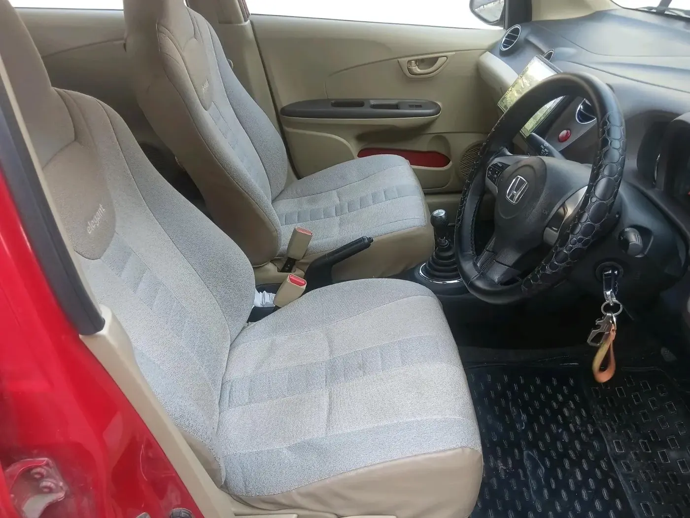 2013 Honda Brio S MT, Petrol, Manual, 65,653 km, interior