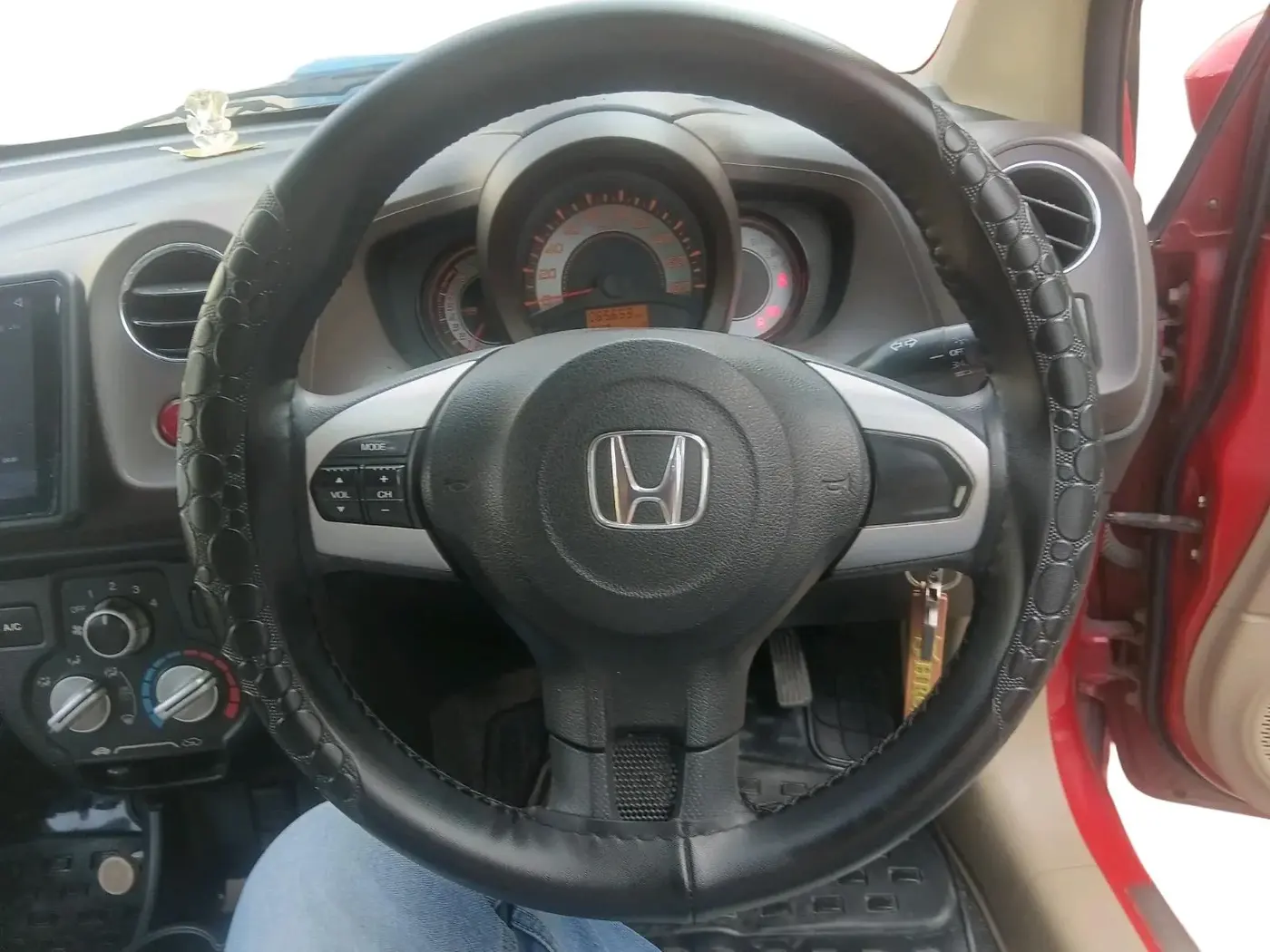 2013 Honda Brio S MT, Petrol, Manual, 65,653 km, interior