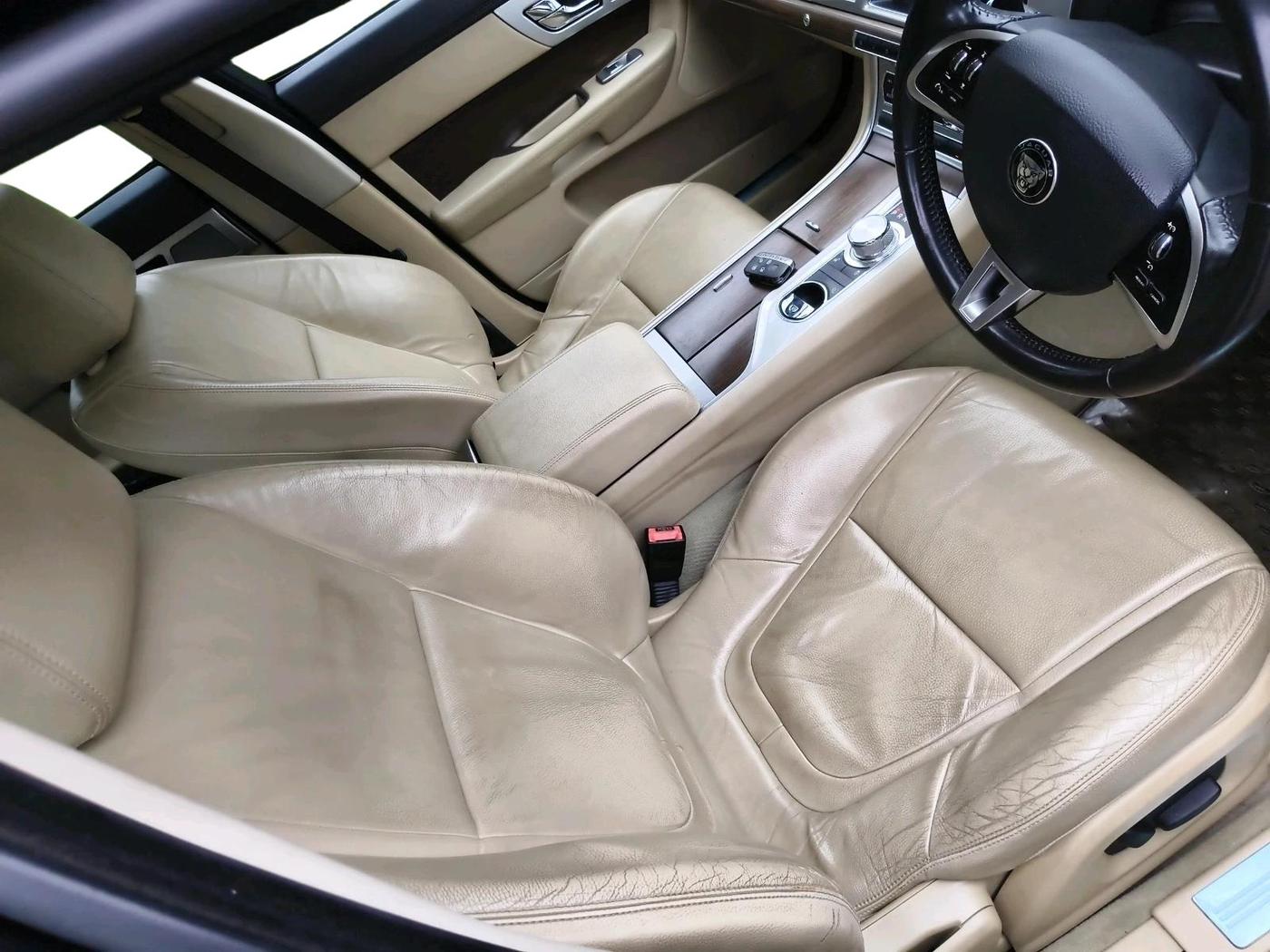 2015 Jaguar XF 2.2 DIESEL, Diesel, Automatic, 82,366 km, interior
