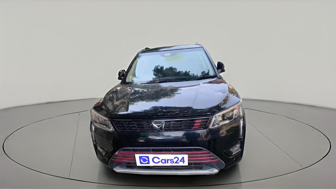 2022 Mahindra XUV300 W8 (O) 1.2 PETROL, Petrol, Manual, 70,975 km, exterior