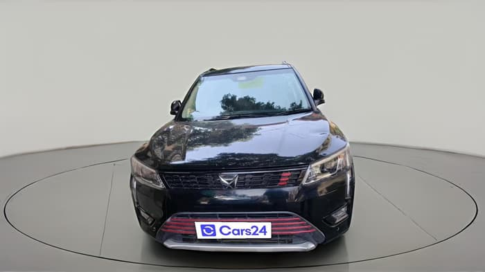 2022 Mahindra XUV300 W8 (O) 1.2 PETROL, Petrol, Manual, 73,000 km, exterior