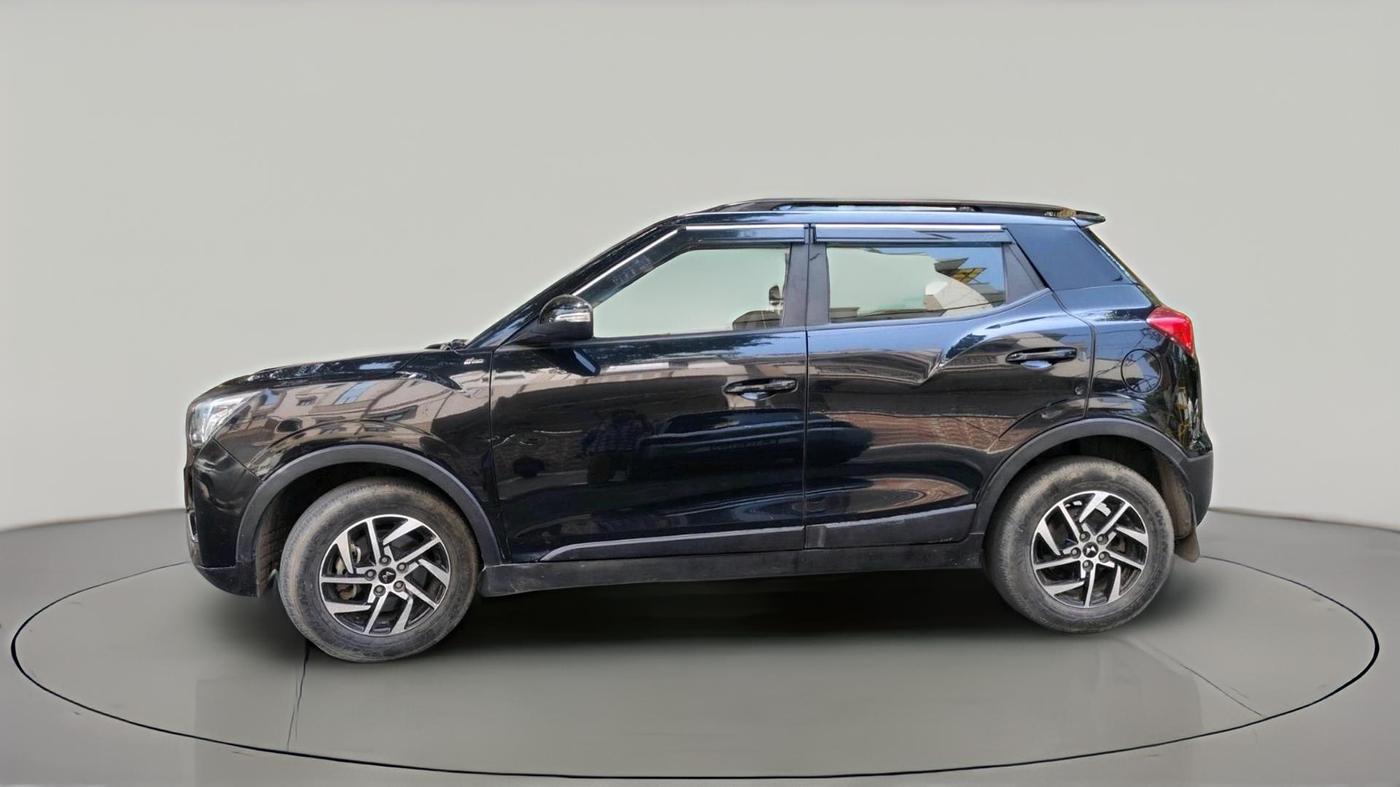 2022 Mahindra XUV300 W8 (O) 1.2 PETROL, Petrol, Manual, 70,975 km, exterior