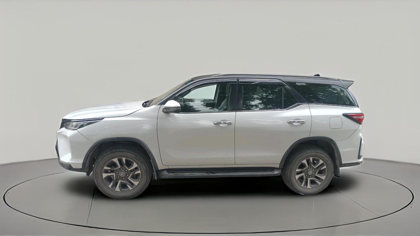 2023 Toyota Fortuner 4X2 AT 2.8 LEGENDER, Diesel, Automatic, 35,494 km, exterior