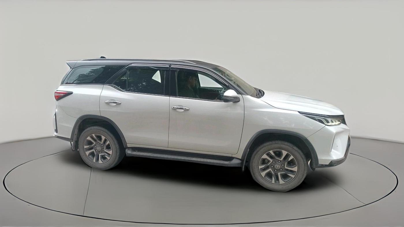 2023 Toyota Fortuner 4X2 AT 2.8 LEGENDER, Diesel, Automatic, 35,494 km, exterior