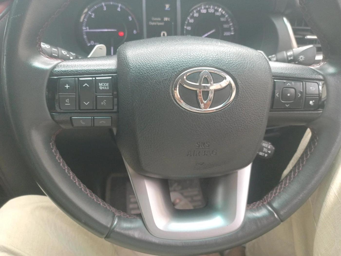 2023 Toyota Fortuner 4X2 AT 2.8 LEGENDER, Diesel, Automatic, 35,494 km, interior