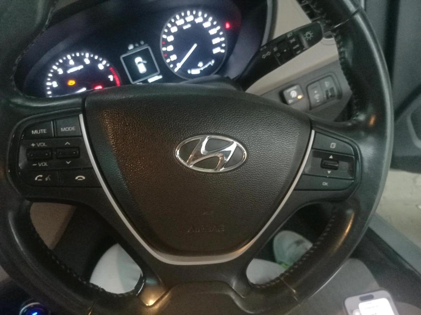 2019 Hyundai Elite i20 ASTA 1.2 (O), Petrol, Manual, 56,208 km, interior
