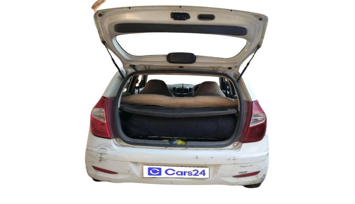 2012 Hyundai i10 MAGNA 1.2, CNG, Manual, 9,99,999 km, exterior