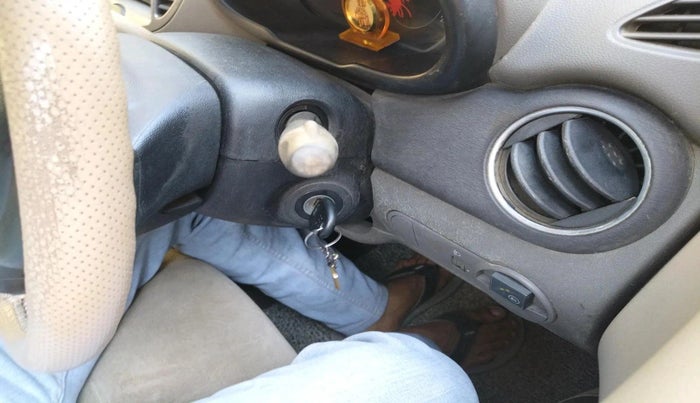 2012 Hyundai i10 MAGNA 1.2, CNG, Manual, 9,99,999 km, interior