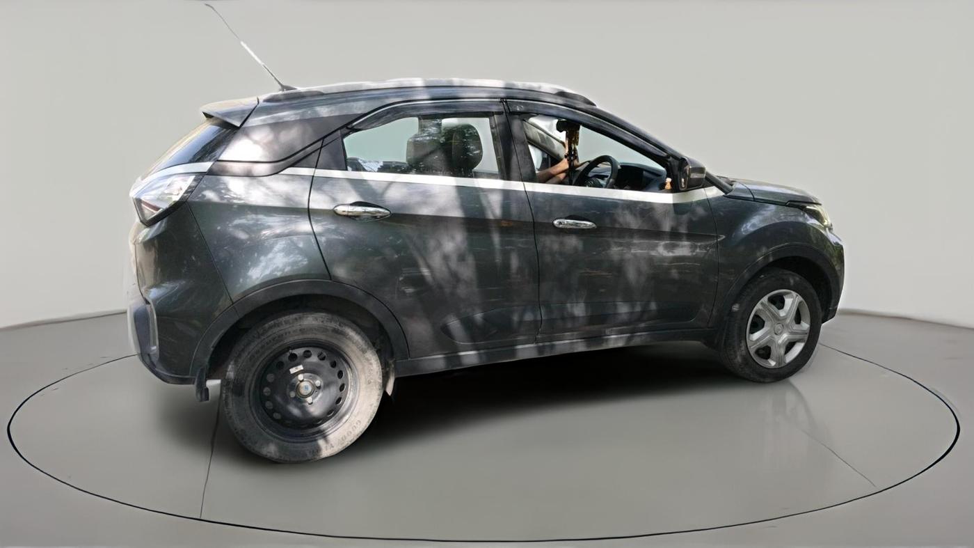 2022 Tata NEXON XM PETROL, Petrol, Manual, 60,751 km, exterior