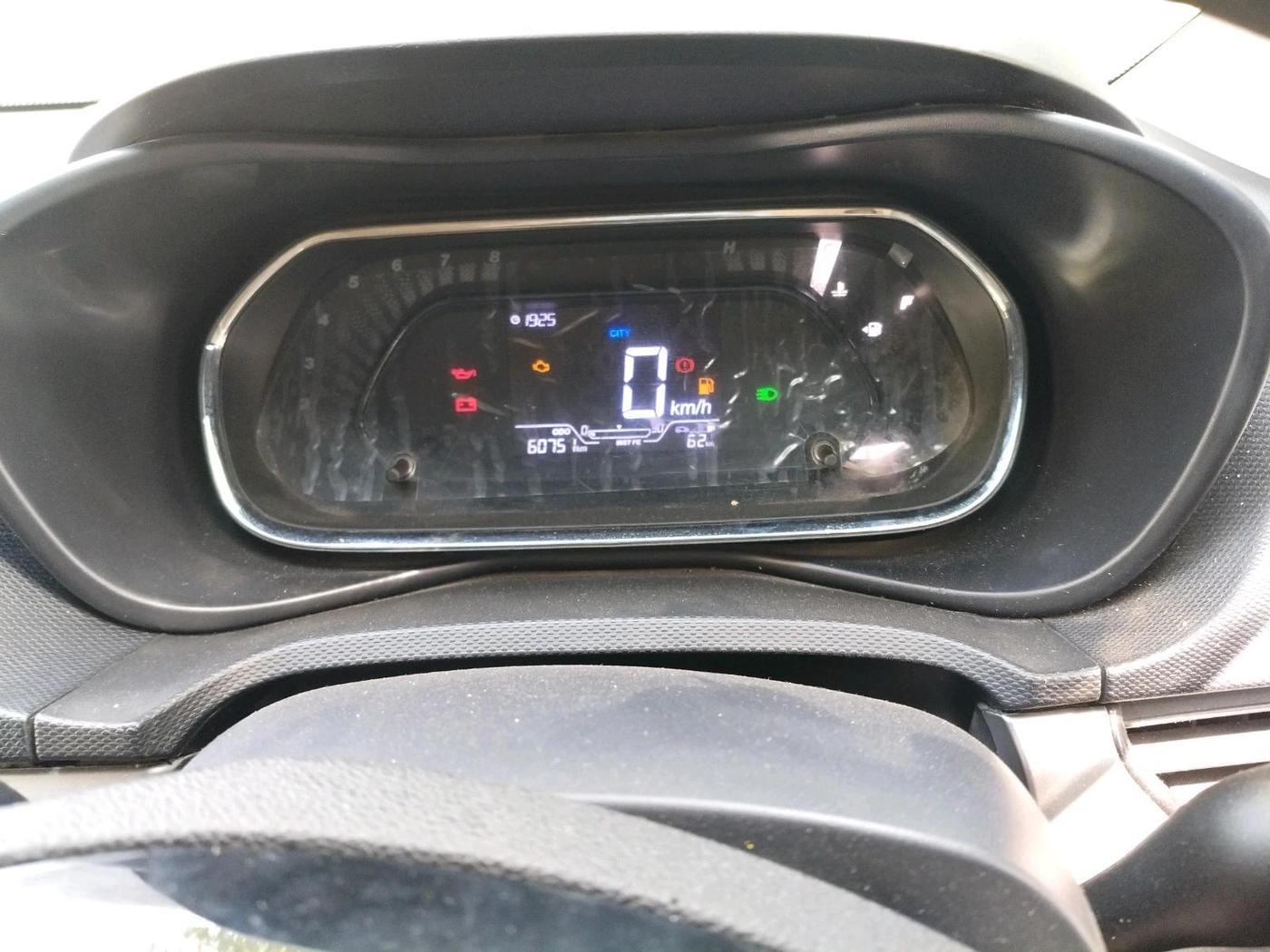 2022 Tata NEXON XM PETROL, Petrol, Manual, 60,751 km, interior