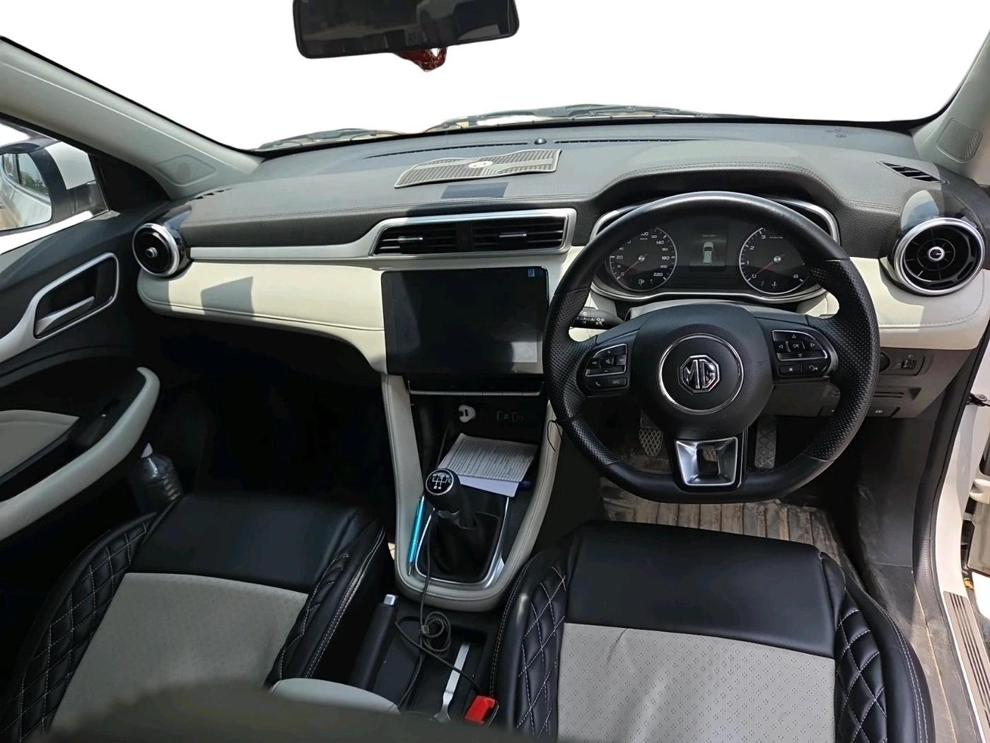 2024 MG ASTOR Sprint 1.5 MT (Ivory), Petrol, Manual, 41,518 km, interior