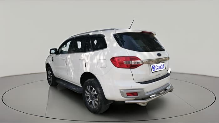 2017 Ford Endeavour TREND 2.2 4X2 AT, Diesel, Automatic, 1,47,092 km, exterior