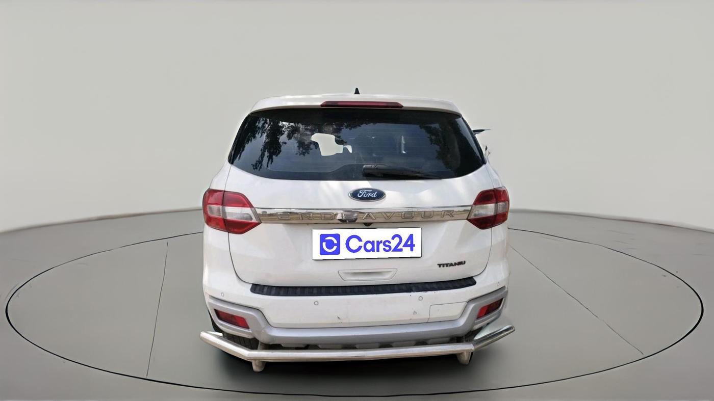 2017 Ford Endeavour TREND 2.2 4X2 AT, Diesel, Automatic, 1,47,092 km, exterior