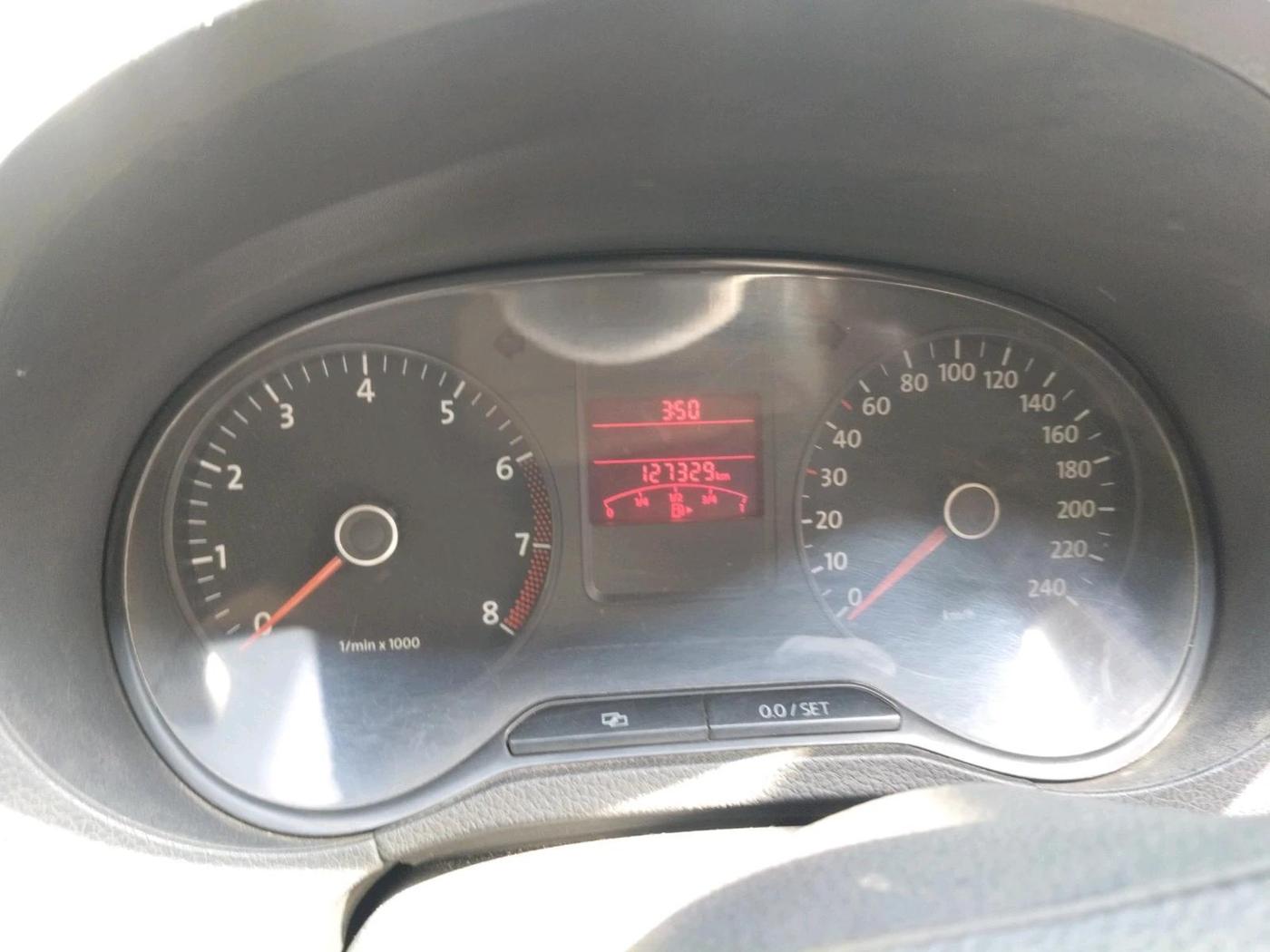 2011 Volkswagen Polo TRENDLINE 1.2L PETROL, Petrol, Manual, 1,27,329 km, interior