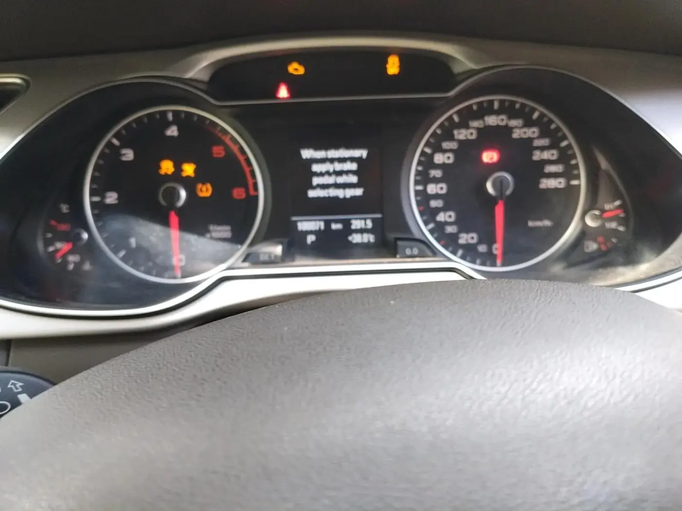 2015 Audi A4 35 TDI PREMIUM PLUS SUNROOF, Diesel, Automatic, 1,00,072 km, interior