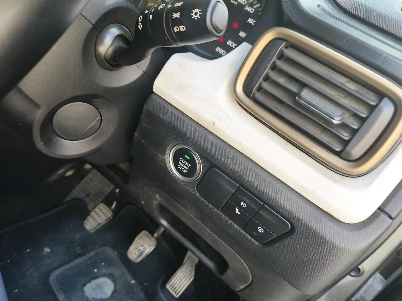 2022 Tata PUNCH ACCOMPLISHED MT, Petrol, Manual, 44,327 km, interior