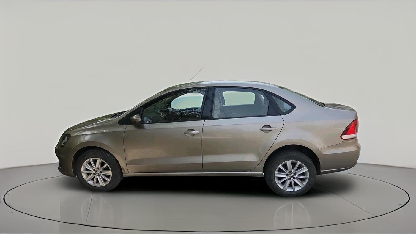 2016 Volkswagen Vento HIGHLINE 1.6 MPI, Petrol, Manual, 29,513 km, exterior