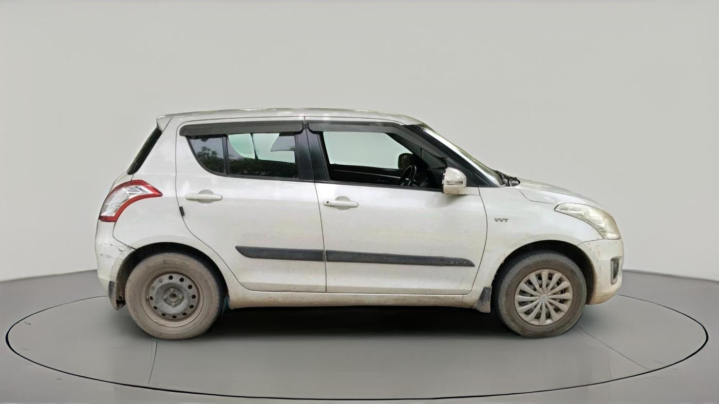 2015 Maruti Swift VXI, CNG, Manual, 1,90,826 km, exterior