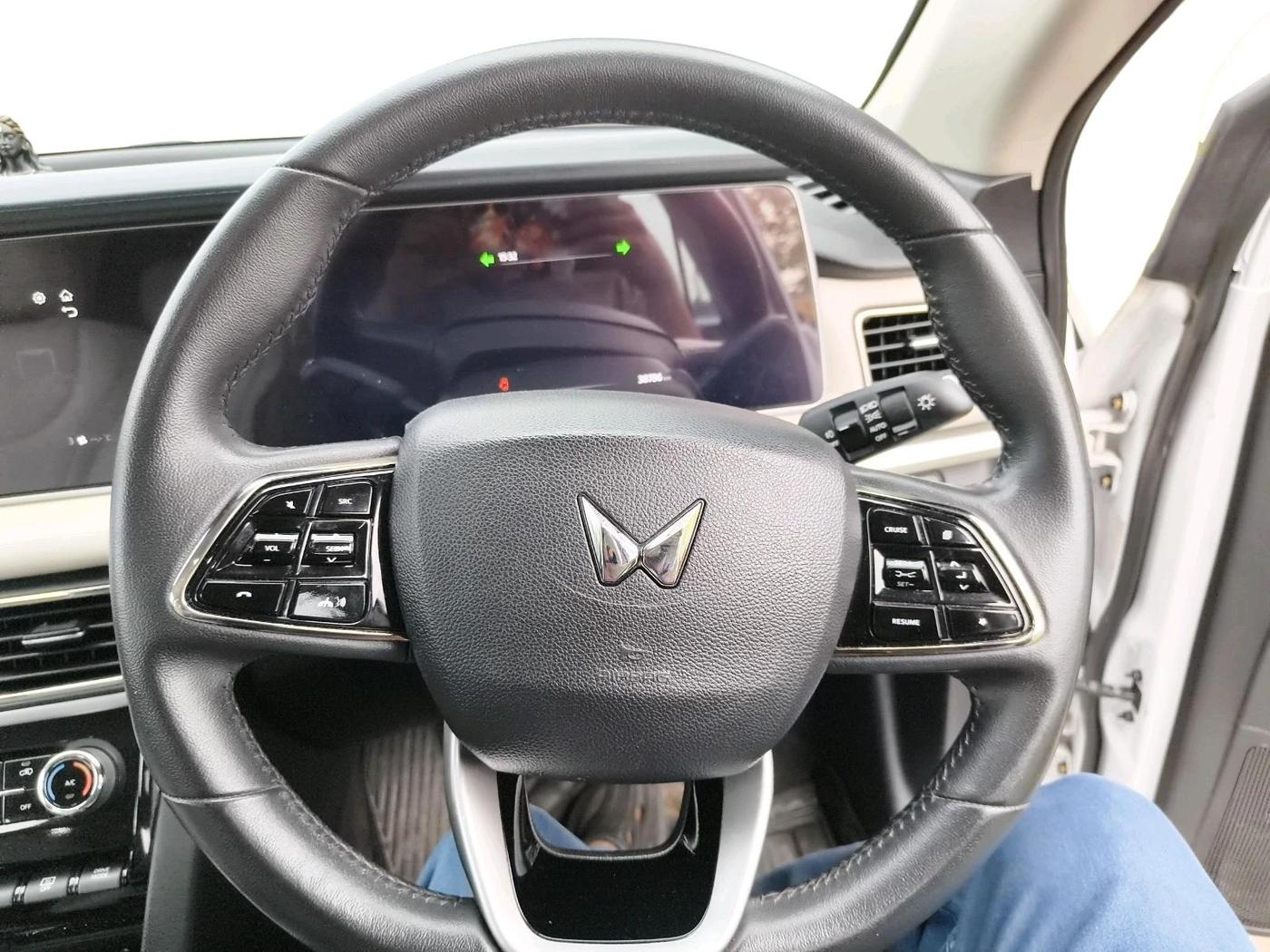 2024 Mahindra XUV700 AX 7 D AT AWD 7 STR, Diesel, Automatic, 38,786 km, interior