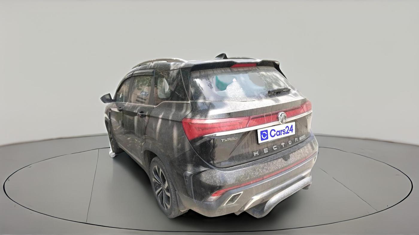 2025 MG HECTOR PLUS SAVVY PRO 1.5 TURBO CVT 7 STR, Petrol, Automatic, 22,611 km, exterior