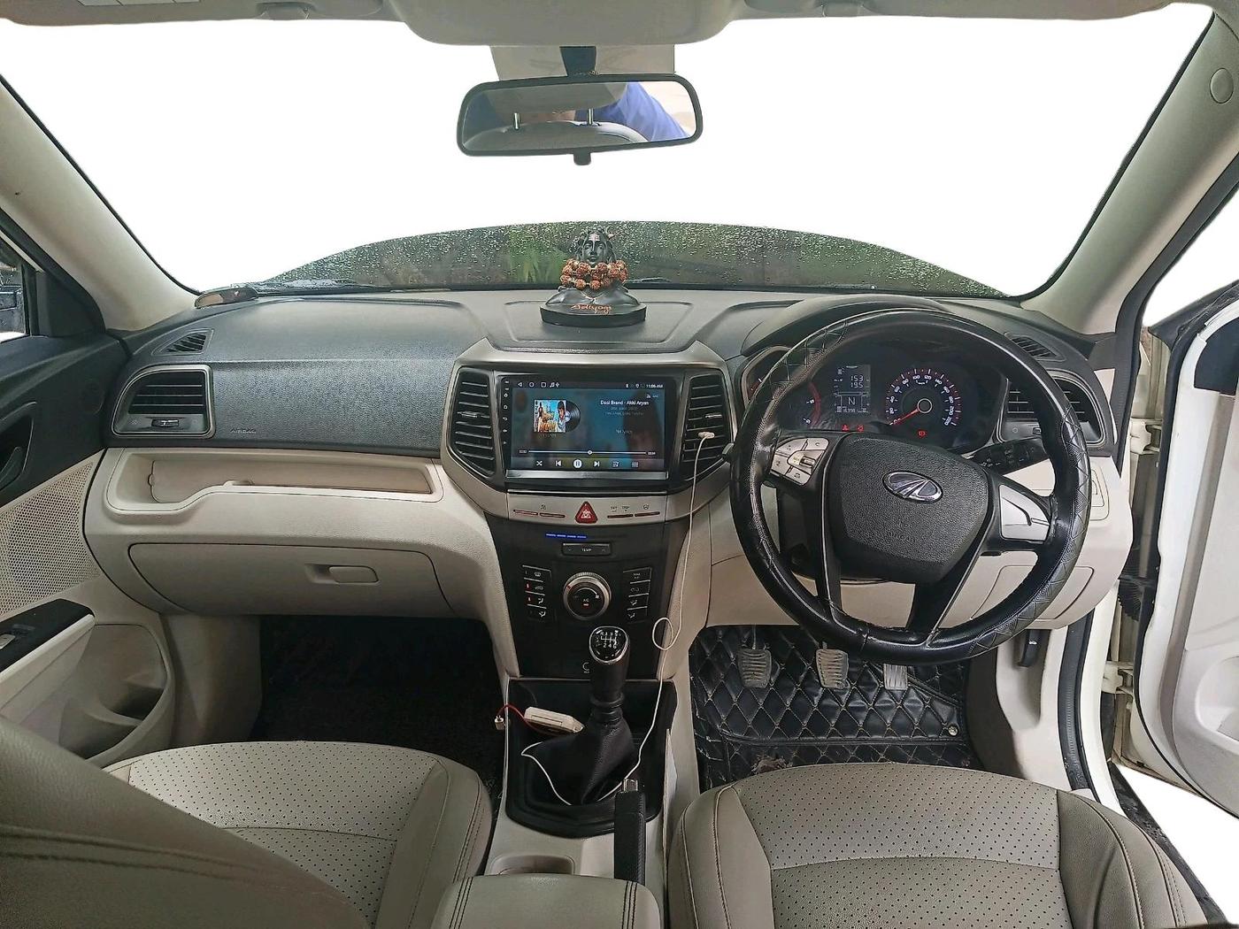 2019 Mahindra XUV300 W6 1.5 DIESEL, Diesel, Manual, 1,63,981 km, interior