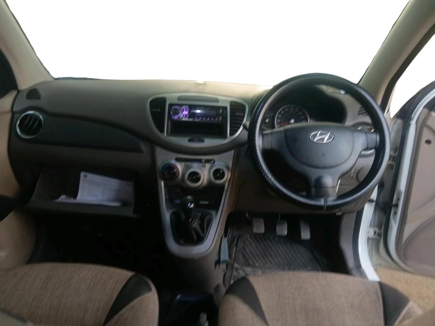 2012 Hyundai i10 MAGNA 1.2, Petrol, Manual, 53,859 km, interior