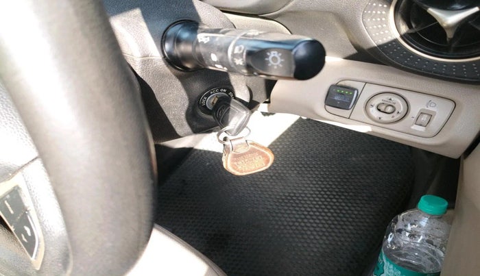 2018 Hyundai NEW SANTRO SPORTZ CNG, CNG, Manual, 82,683 km, interior