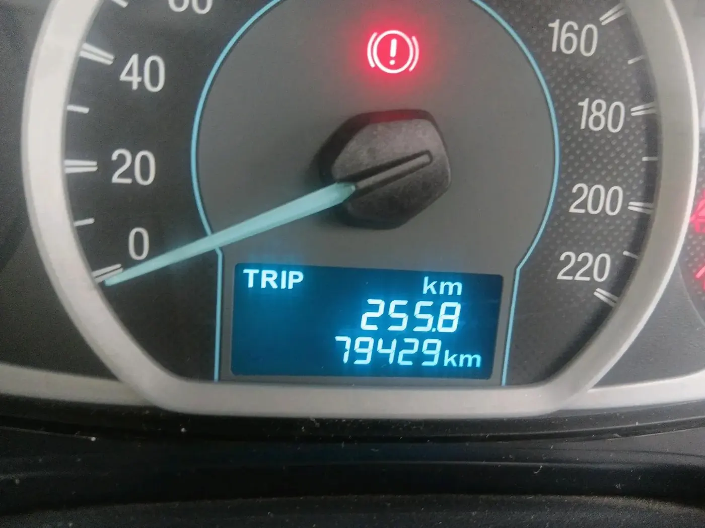 2016 Ford New Figo TITANIUM 1.2 PETROL MT, Petrol, Manual, 92,545 km, interior